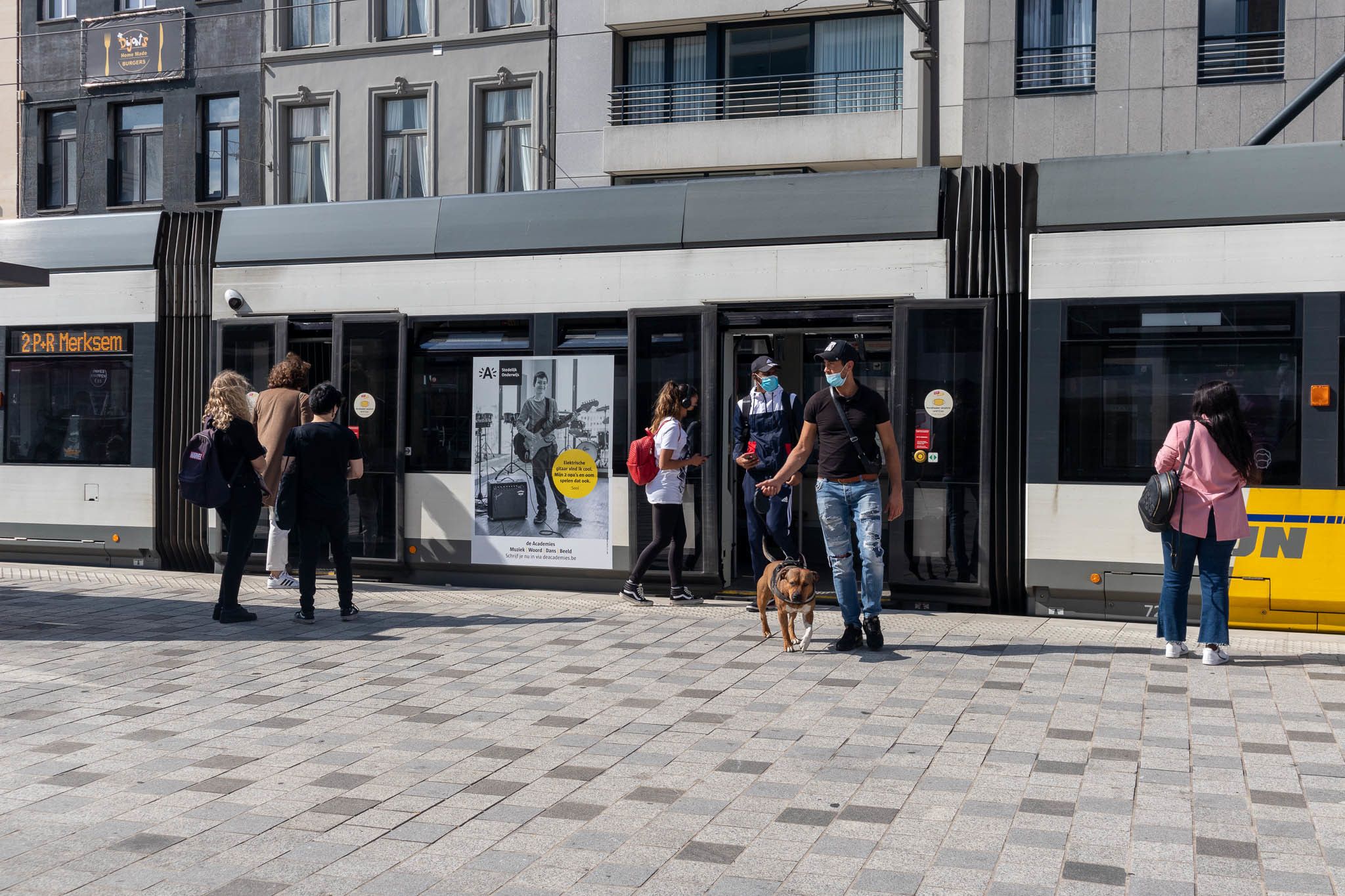 Window side 2m2 - Ville de Anvers