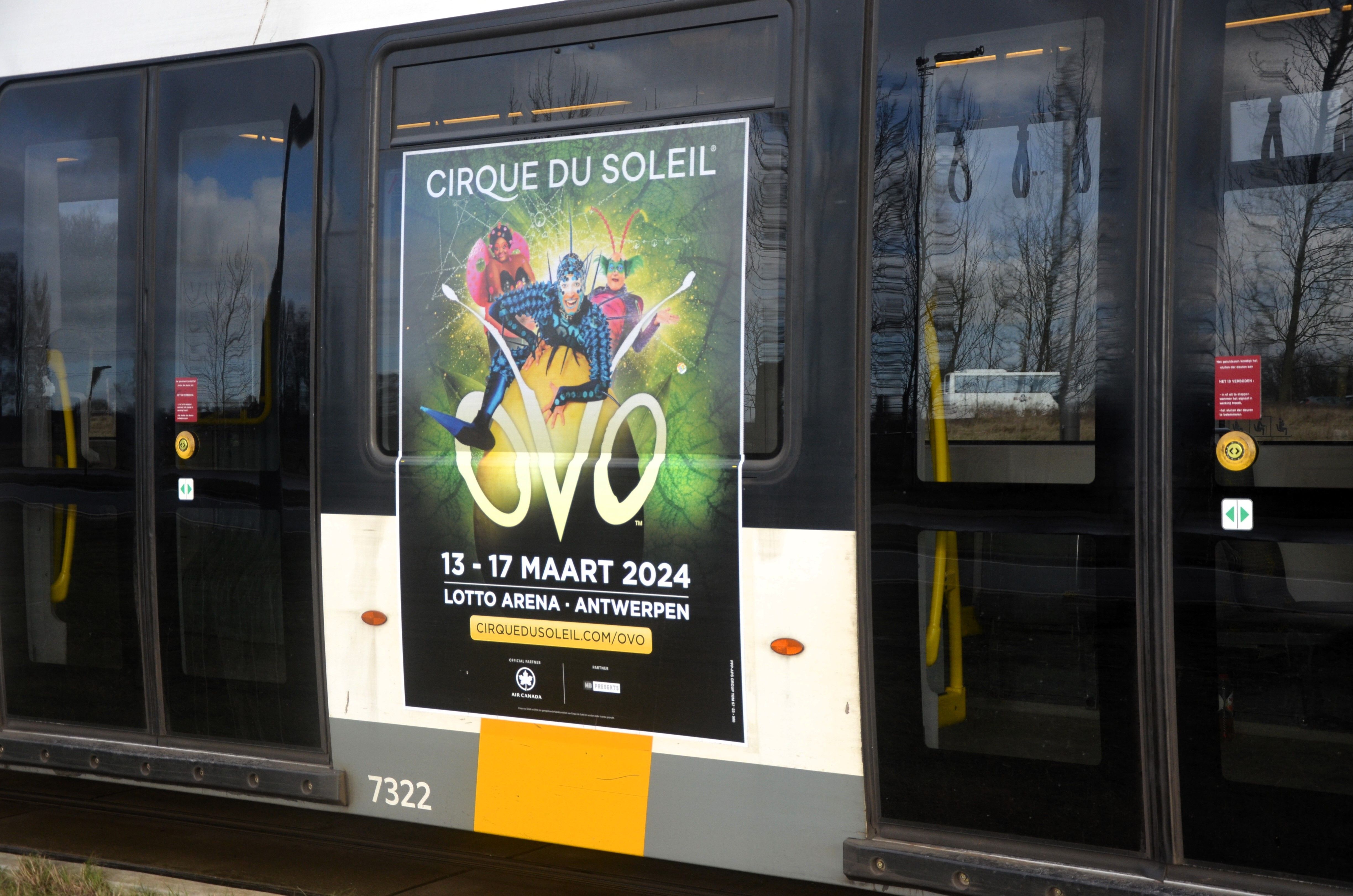Window side 2m² tram - Cirque du soleil