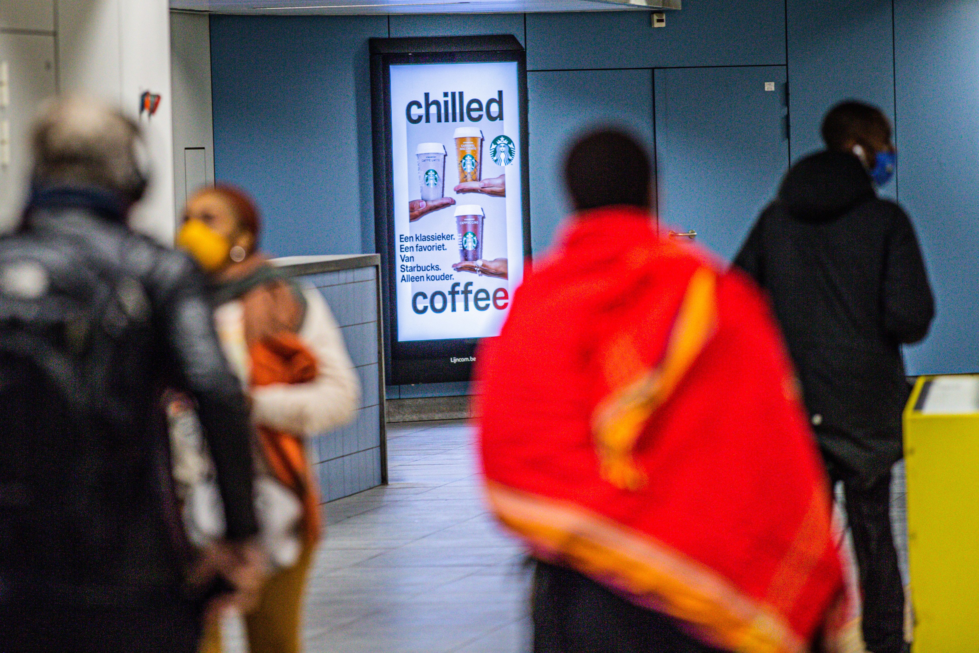 DOOH Starbucks