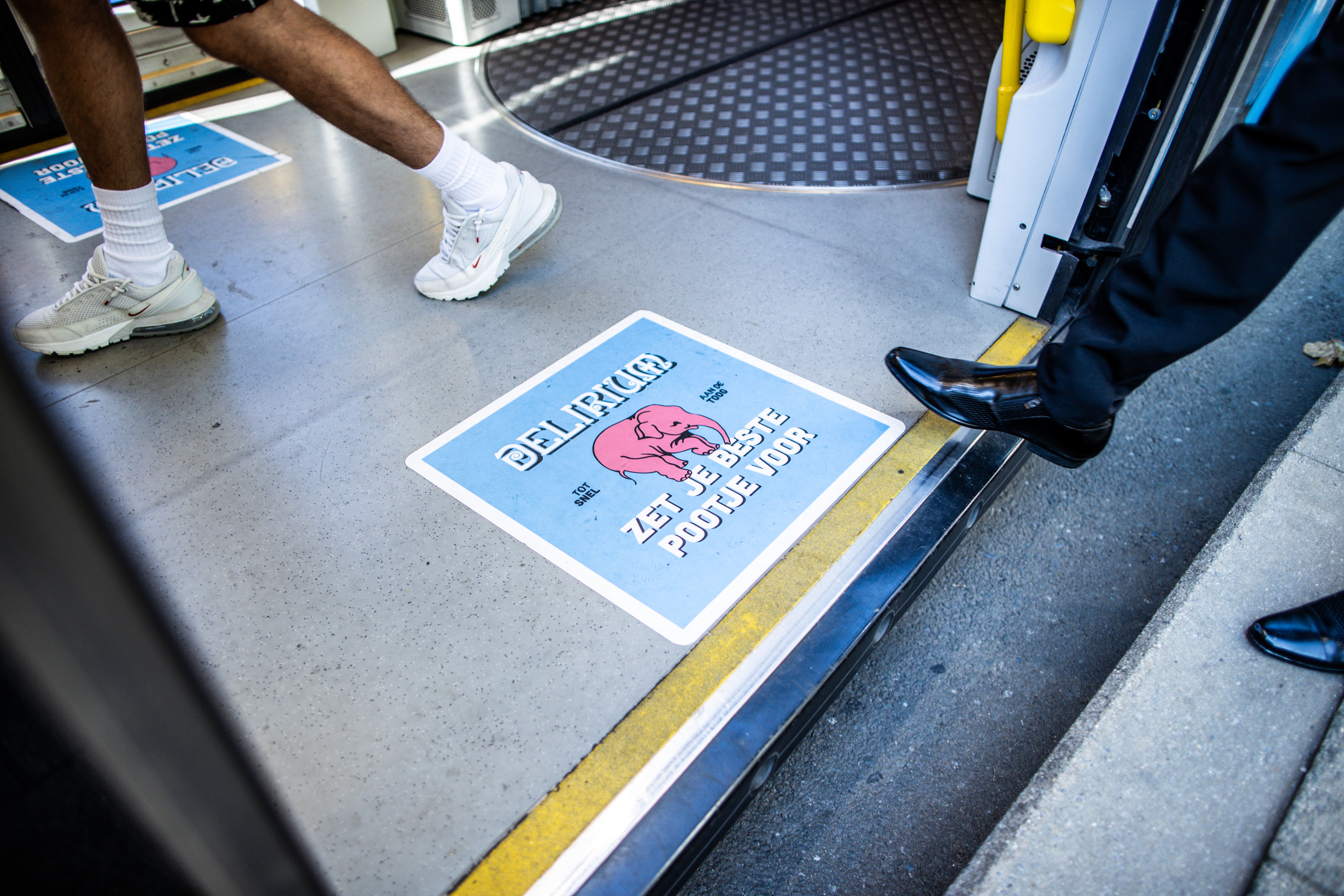 Floor sticker - Delirium