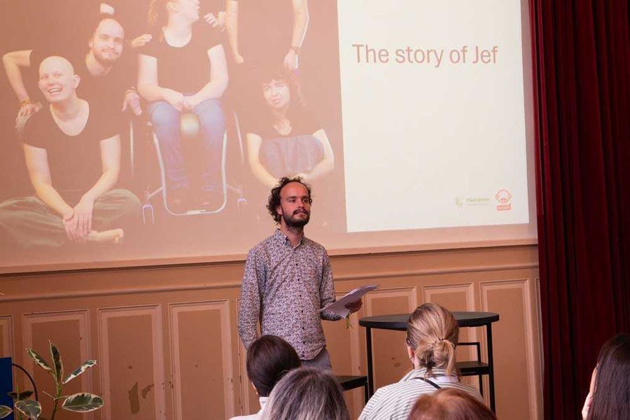 Ambassadeur Jef spreekt over hoe talentontwikkeling en kansen op participatie een verschil maken