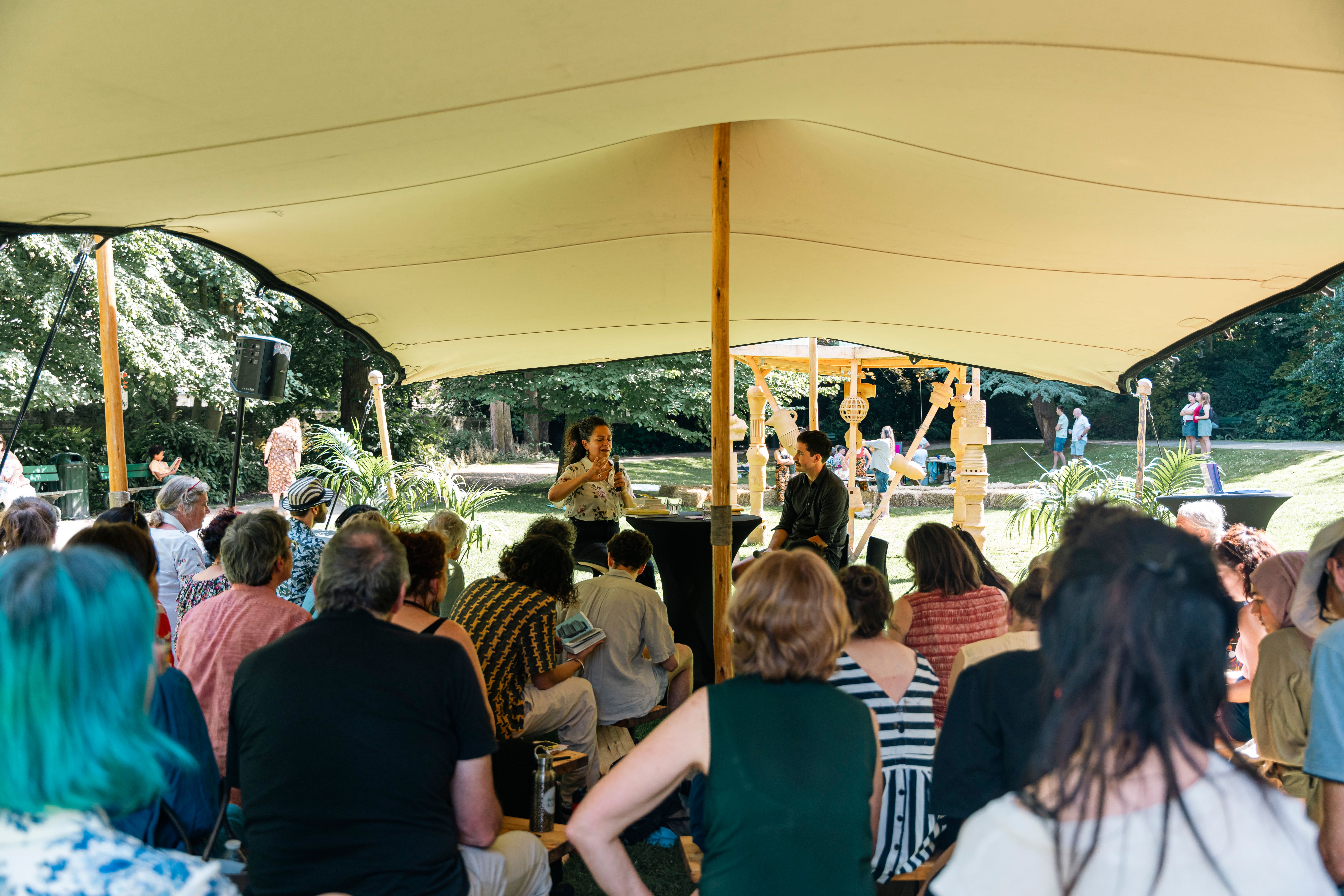 Workshop Firesong for the bees, a tree of clay