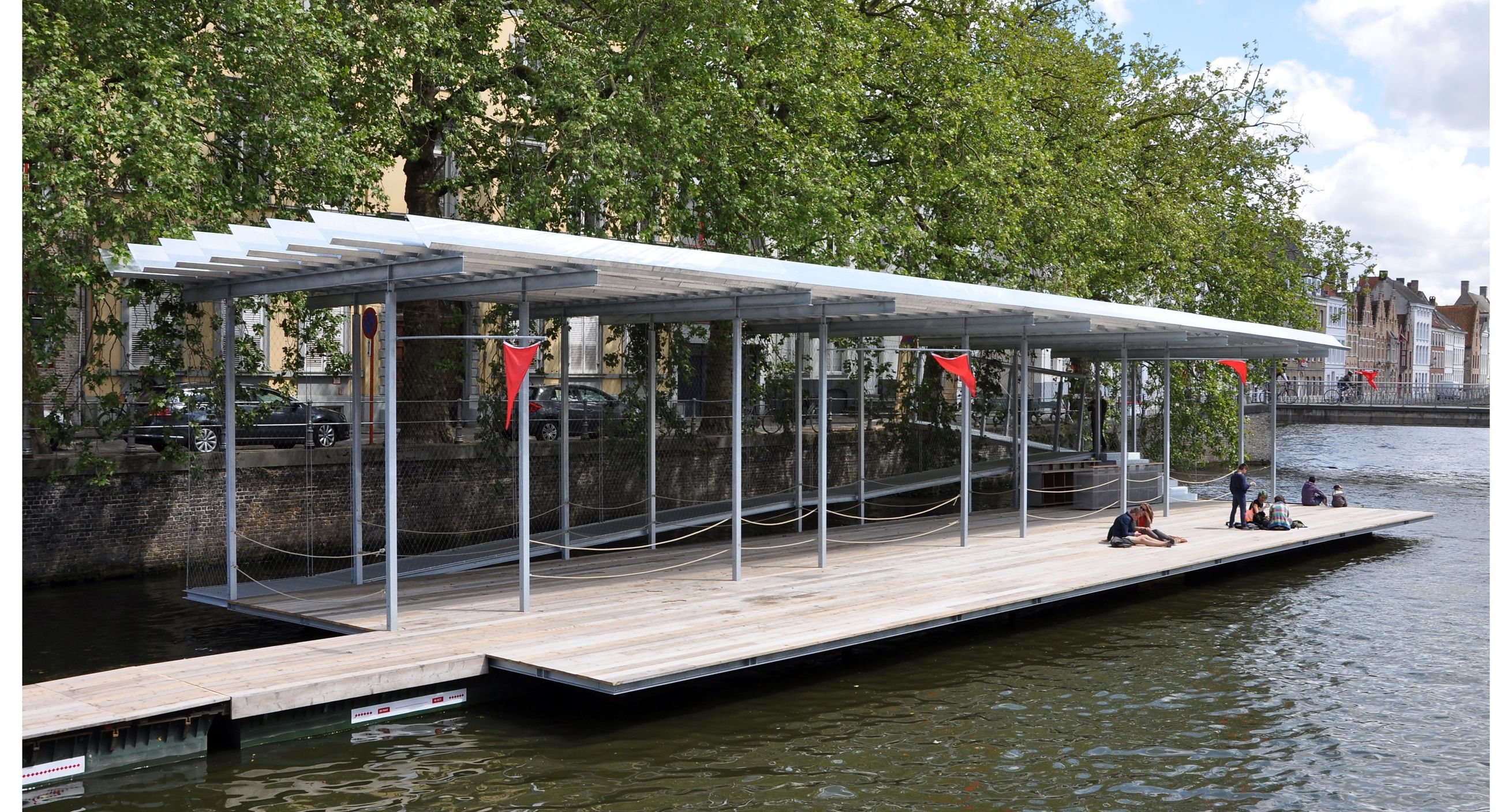 Triennale Brugge 2015 Atelier Bow Canal Swimmer s Club Sarah Bauwens
