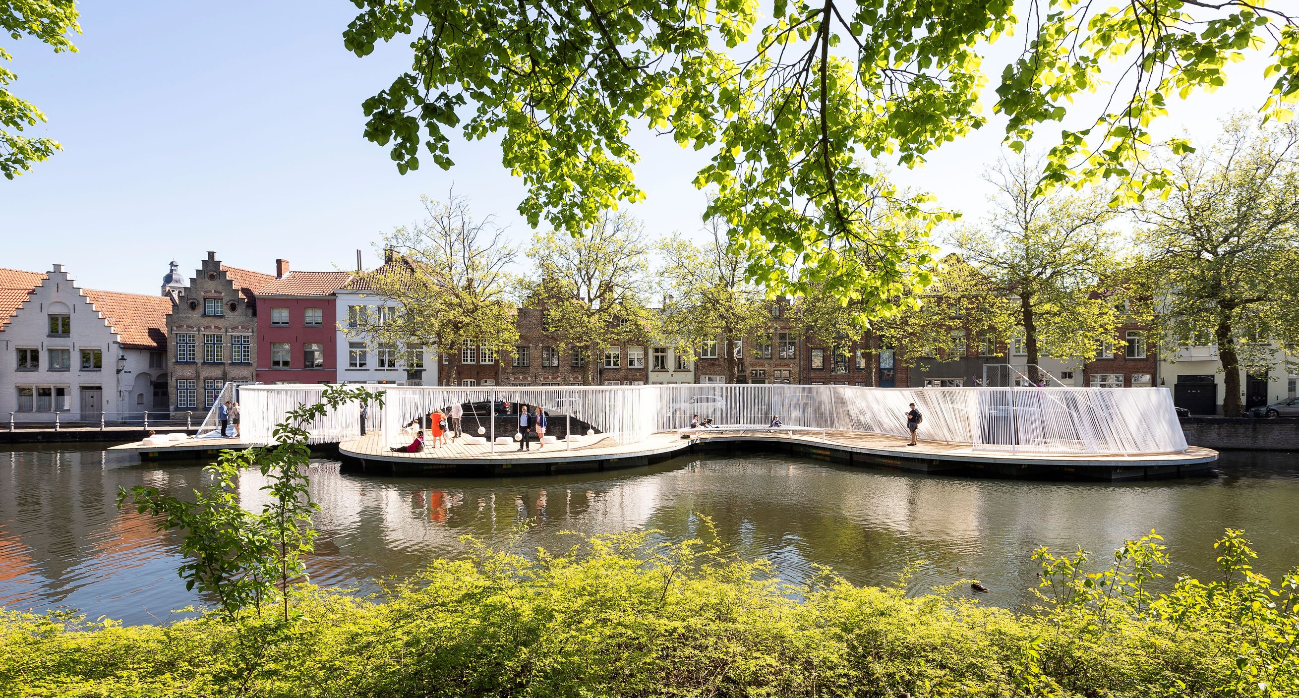 Triennale Brugge 2018 OBBA The Floating Island foto Matthias Desmet