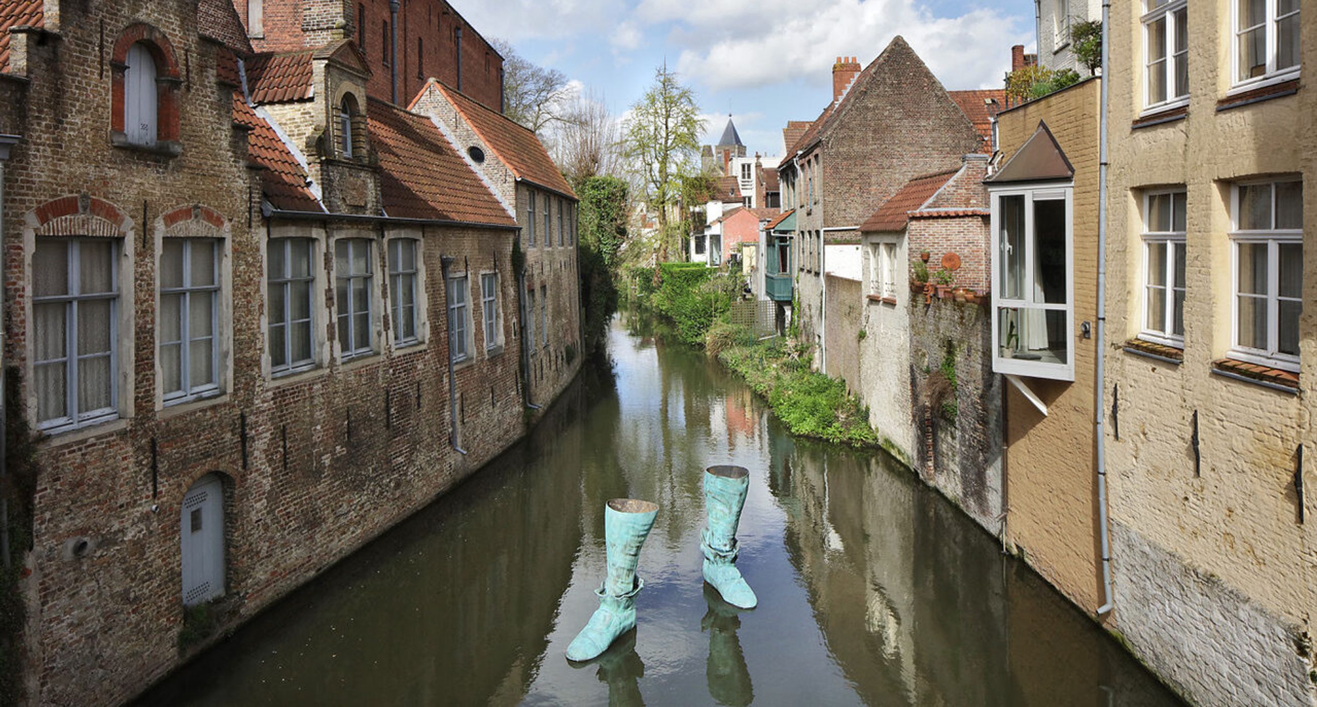 Ivan Argote Filip Dujardin liggend