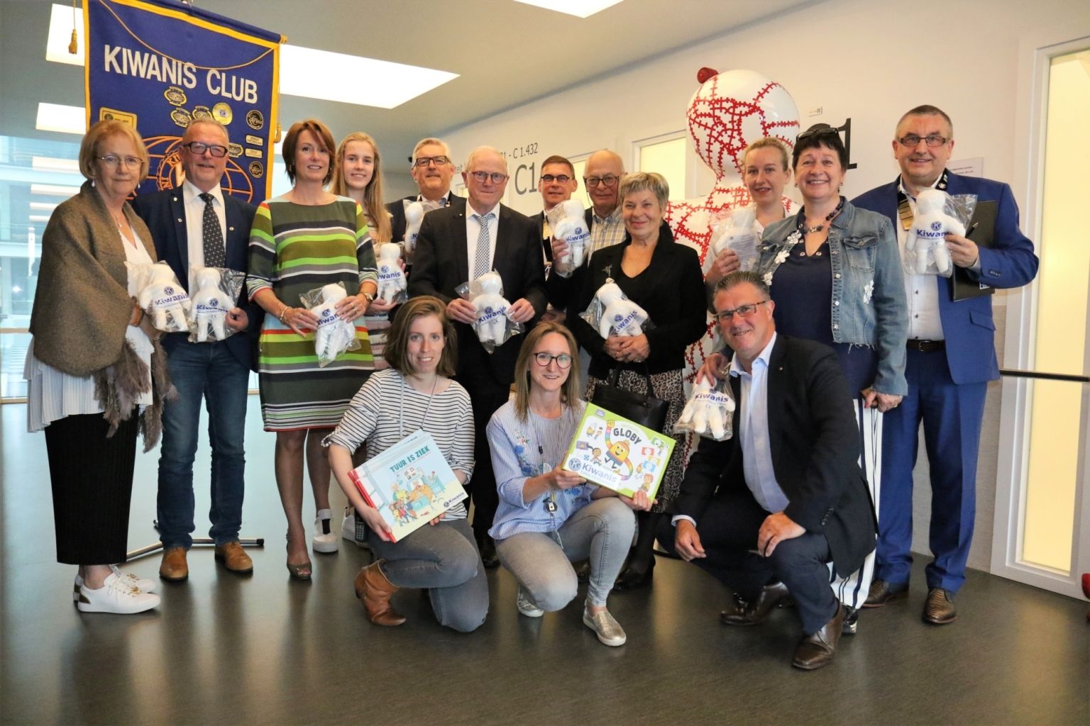 Kiwanis Eeklo Meetjesland Schenking 550 Popjes Az Alma