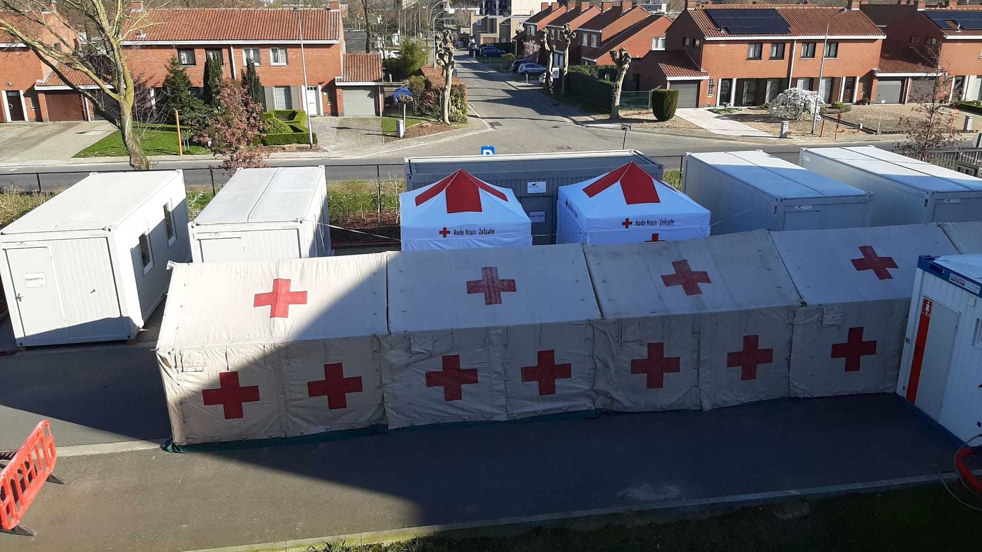 Corona containers tenten zorgmeldpunt