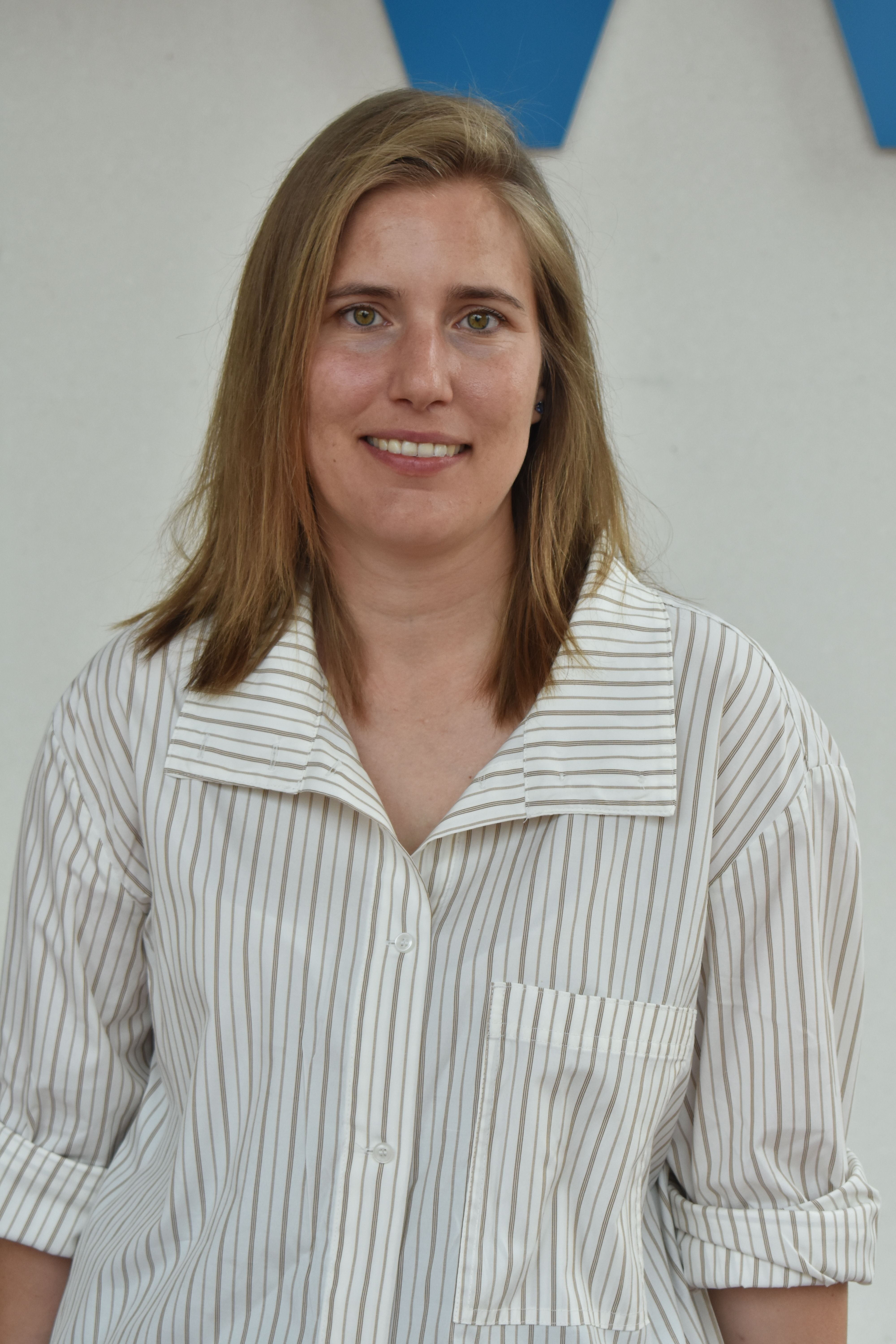 Dr Marie De vos