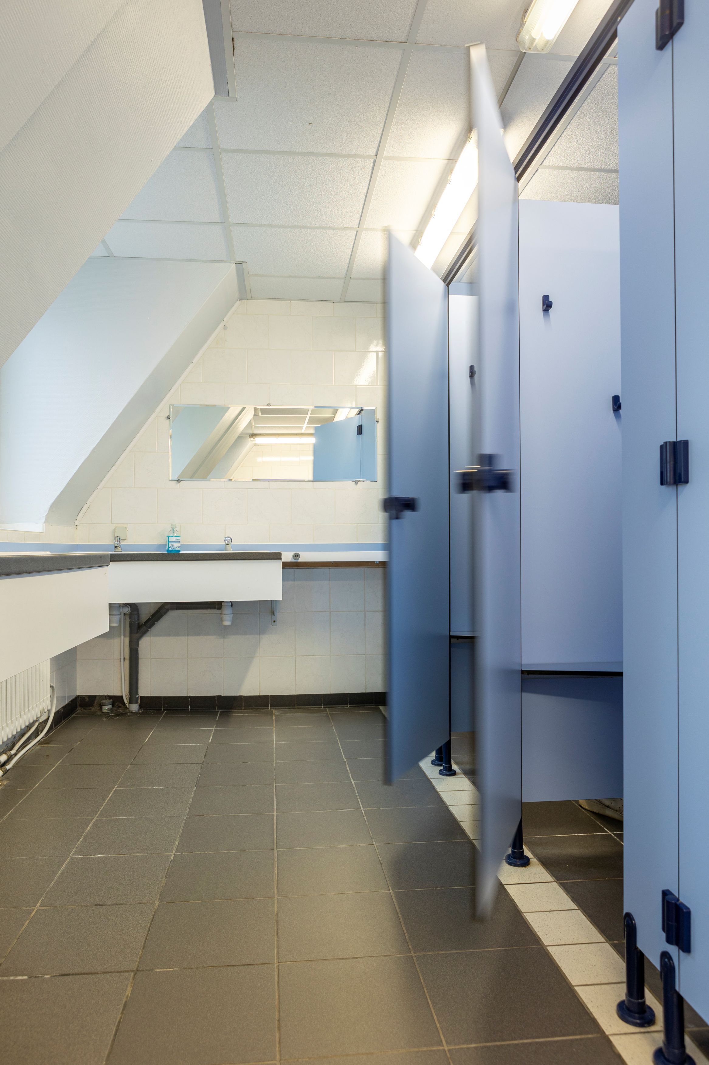 De Karmel Brugge Sanitair 1