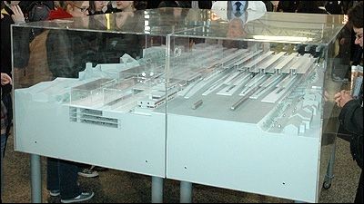 2009_'Reis naar de toekomst': officiële opening van een tentoonstelling over Project Gent Sint-Pieters