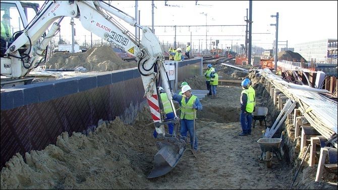 2009_Schuifoperatie tweede dakplaat Timichegtunnel