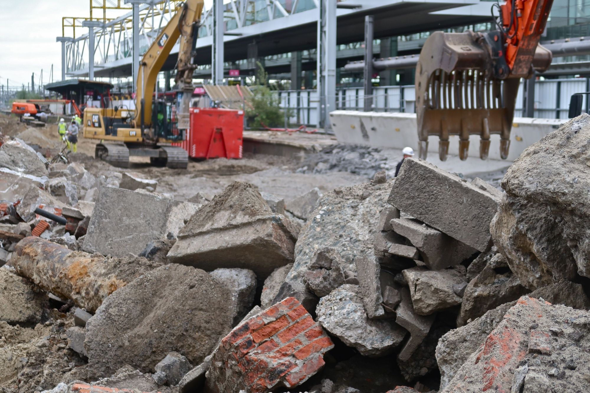 2021_Afbraak sporen en perrons 6-7