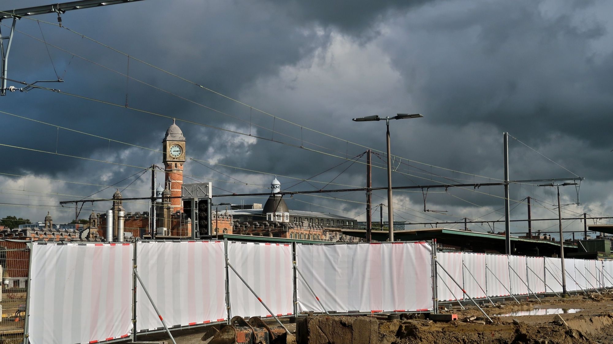 2021_Afbraak sporen en perrons 6-7