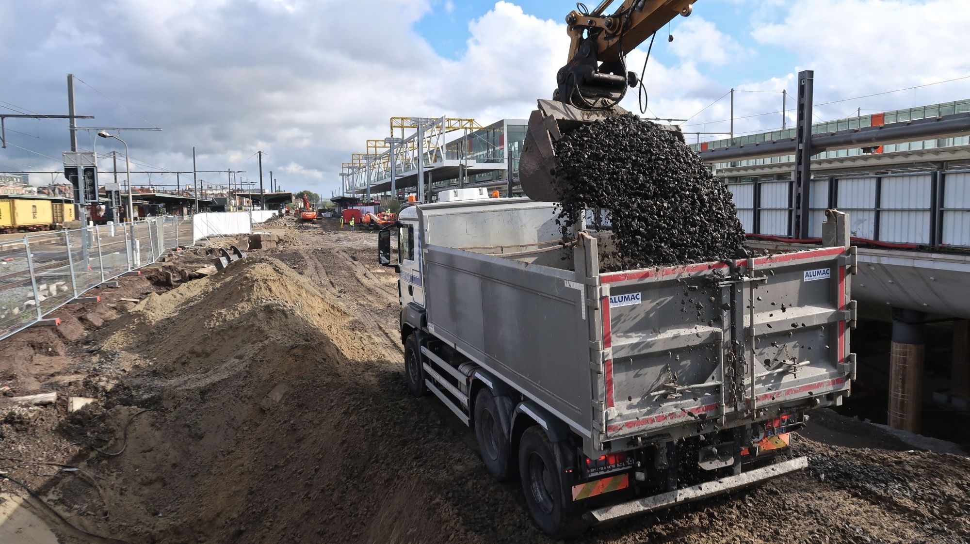 2021_Afbraak sporen en perrons 6-7