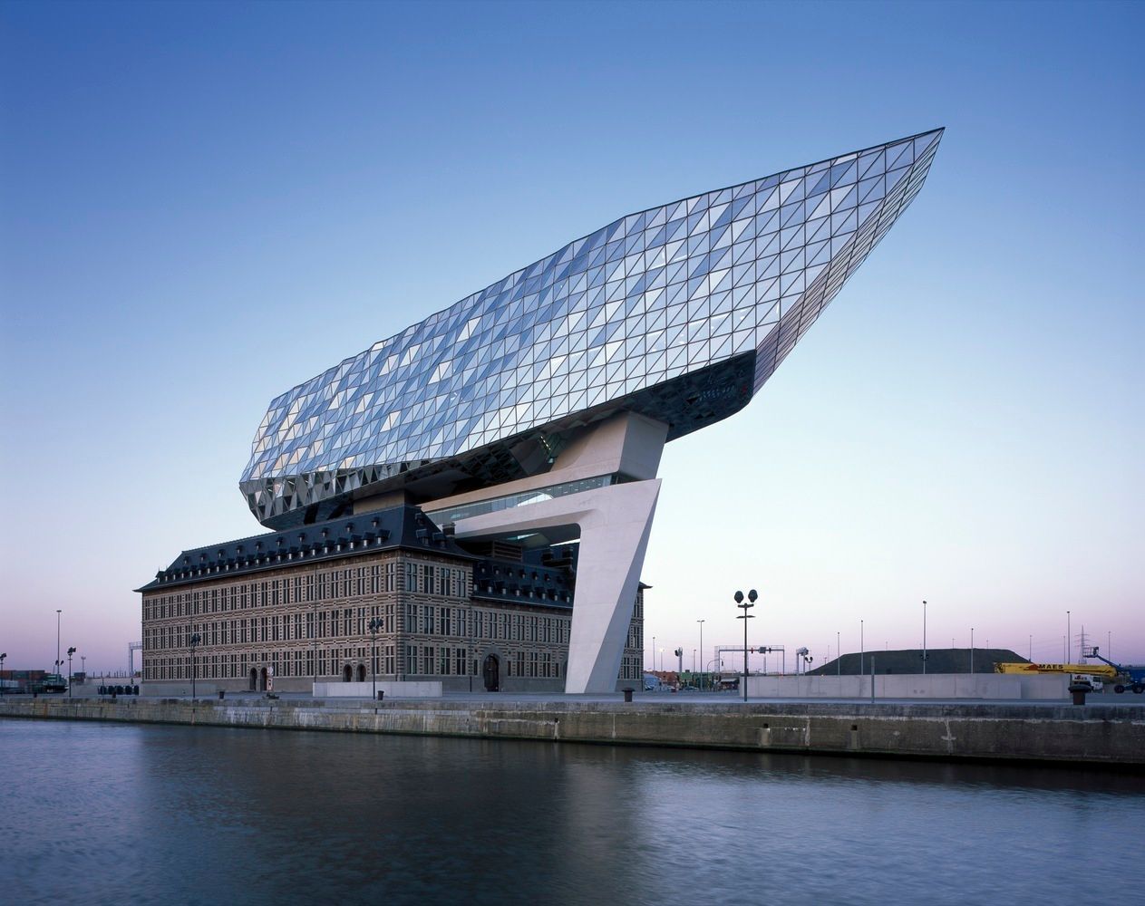 2 zha port house c helenebinet