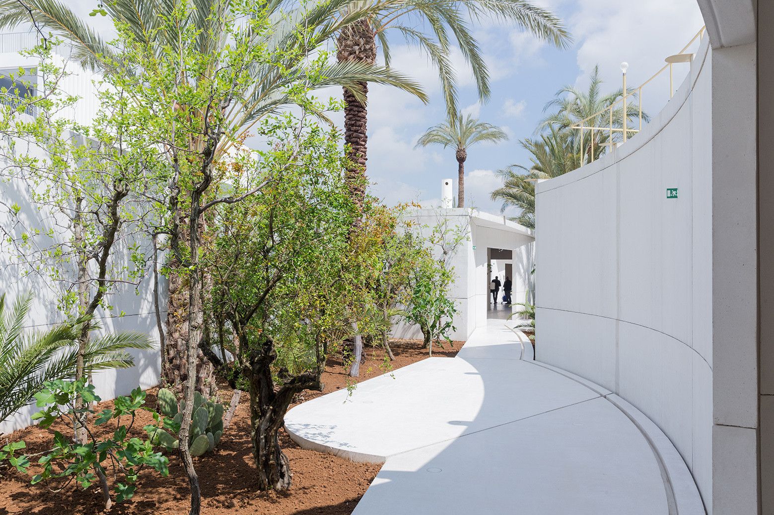3 anne holtrop bahrein pavillion photo iwan baan