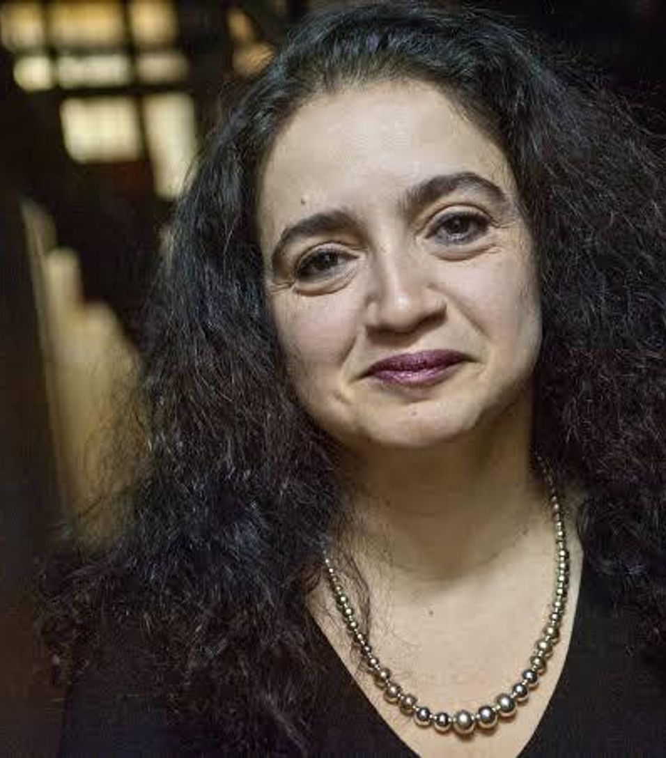 Karin Karakasli c Aras Yayincilik
