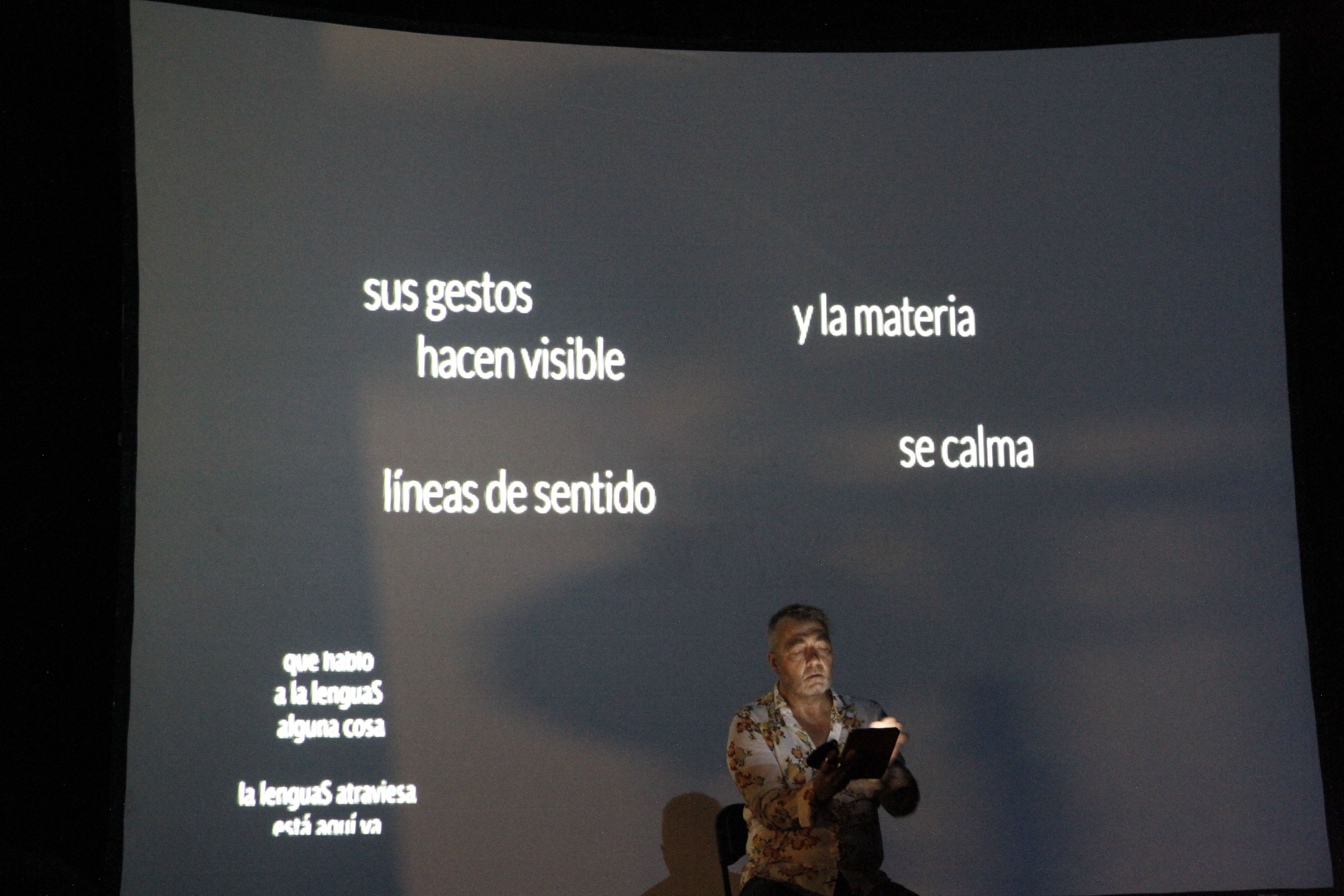 Frederic DUMOND perf1 GLOSSOLALIE PERFORMANCE HAY FESTIVAL Queretaro libre de droit